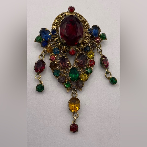 Vintage Gold Tone Multi Colored Faceted Glass Ornate Victorian Style Brooch Pin - Picture 8 of 10